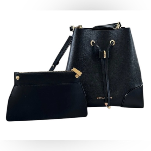 Michael Kors Black Mercer Gallery Medium Convertible  Buck Bag - Picture 1 of 9